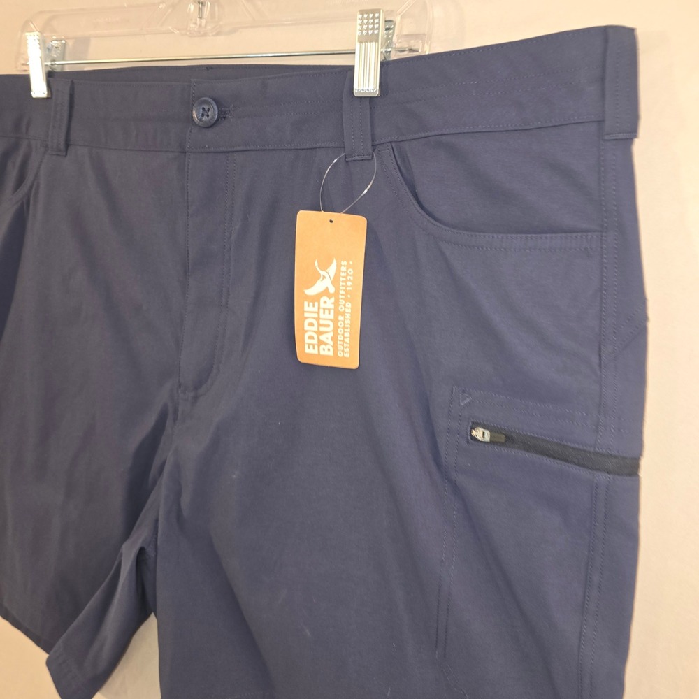 Eddie Bauer Rainier Short 24W Womens Navy Blue Stretch Hiking Outdoor UPF 50+ - Picture 2 of 10